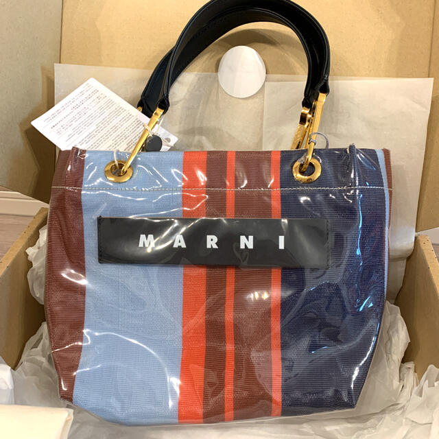 Marni(マルニ)の【新品タグ付き】マルニ　グロッシーグリップ　トートバッグ レディースのバッグ(トートバッグ)の商品写真