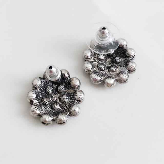 Retro ＊ clear stone flower pierce レディースのアクセサリー(ピアス)の商品写真