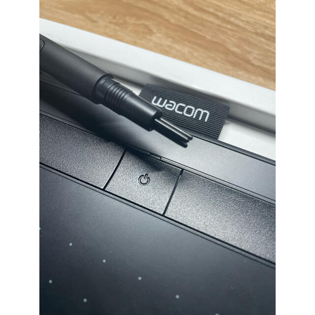 Wacom(ワコム)のワコムWacom Intuos Smallワイヤレス CTL-4100WL/K0 スマホ/家電/カメラのPC/タブレット(タブレット)の商品写真