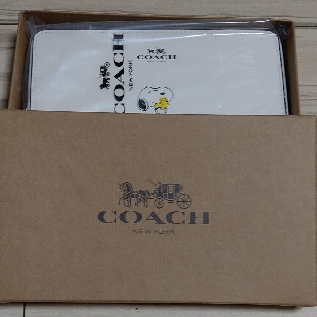 COACH   スヌーピーコラボ長財布　白