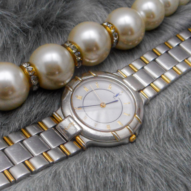 Saint Laurent(サンローラン)の【大幅値下げ】YSLイヴサンローラン 腕時計 電池新品 レディース  レディースのファッション小物(腕時計)の商品写真