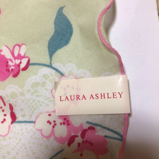 LAURA ASHLEY(ローラアシュレイ)の専用です❗️ハンカチ（LAURA ASHLEY) レディースのファッション小物(ハンカチ)の商品写真