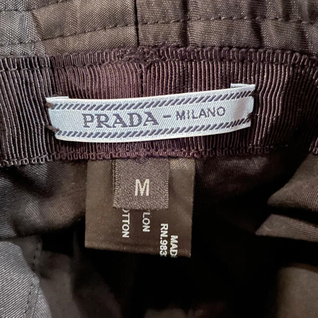 PRADA(プラダ)のPRADA プラダ　バケットハットM ブラック レディースの帽子(ハット)の商品写真