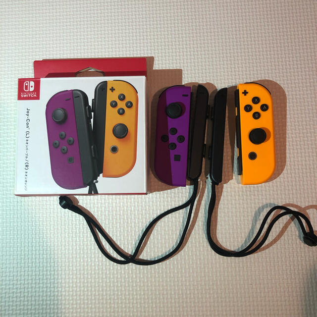 Nintendo Switch(ニンテンドースイッチ)の美品　ニンテンドースイッチ　ジョイコン ネオンパープル/ネオンオレンジ エンタメ/ホビーのゲームソフト/ゲーム機本体(その他)の商品写真