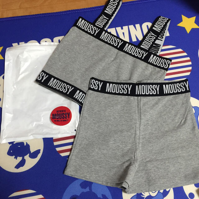 moussy(マウジー)のお取り置き15日まで！新品⭐️moussyブラトップ、ブリーフセット レディースのトップス(ベアトップ/チューブトップ)の商品写真