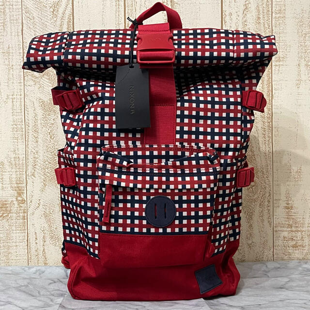 NIXON(ニクソン)の❝ＮＩＸＯＮ・ＳＷＡＭＩＳ ＢＡＣＫＰＡＣＫ❞ レディースのバッグ(リュック/バックパック)の商品写真