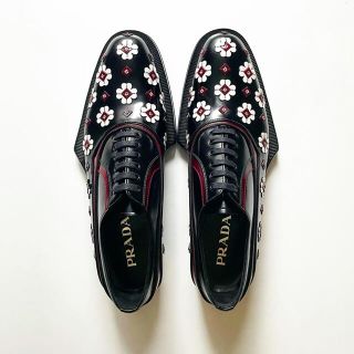 プラダ(PRADA)の新品未使用 名作 PRADA 12aw フラワーシューズ(ドレス/ビジネス)