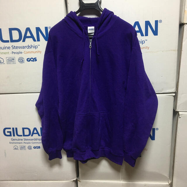 GILDAN(ギルタン)のGILDANギルダンのジップアップ★フルジップ★パーカー★パープル紫色Lサイズ メンズのトップス(パーカー)の商品写真