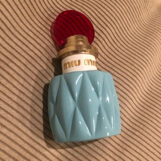 ミュウミュウ(miumiu)のmiu miu オードパルファム　香水30ml(香水(女性用))