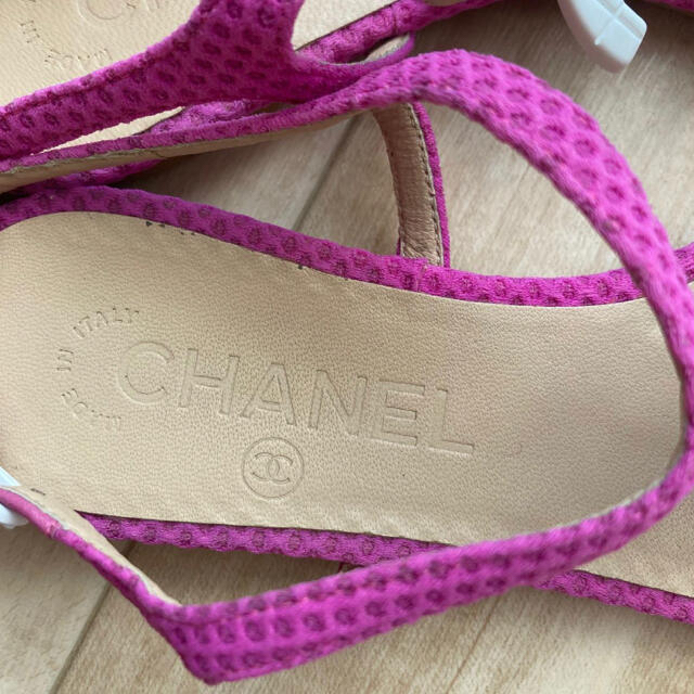 CHANEL(シャネル)のシャネル　ピンク　サンダル　CHANEL レディースの靴/シューズ(サンダル)の商品写真