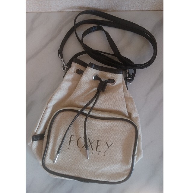 FOXEY(フォクシー)のフォクシー マガジン 付録バッグ👜 レディースのバッグ(ハンドバッグ)の商品写真