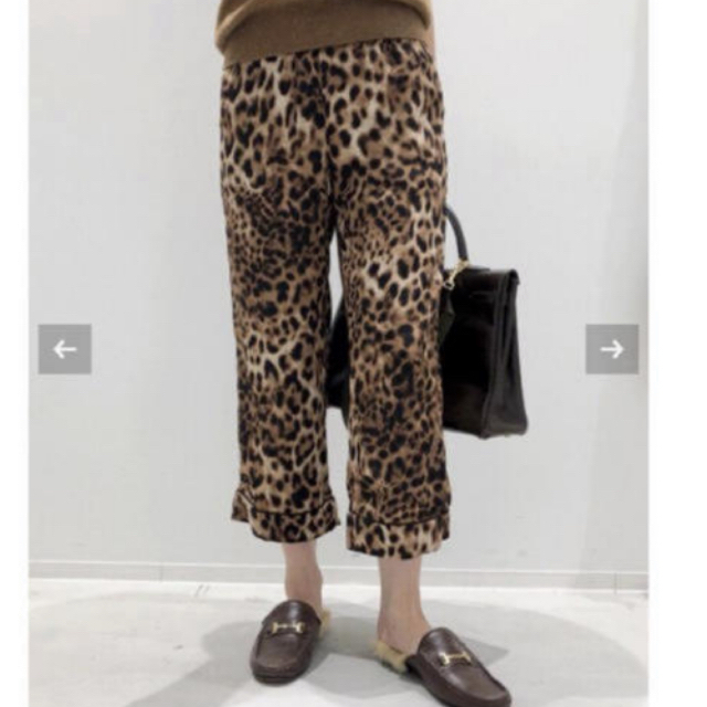 L'Appartement DEUXIEME CLASSE(アパルトモンドゥーズィエムクラス)の Pajamaパンツ　アパルトモン　リジェール　レオパード柄　豹柄　 レディースのパンツ(クロップドパンツ)の商品写真