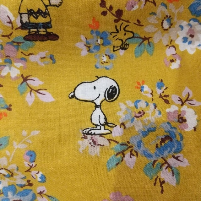 SNOOPY(スヌーピー)のスヌーピー　生地　140cm×100cm ハンドメイドの素材/材料(生地/糸)の商品写真