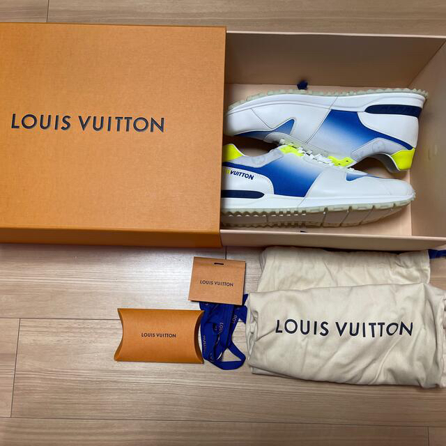 LOUIS VUITTON ラインスニーカー　ルイヴィトン