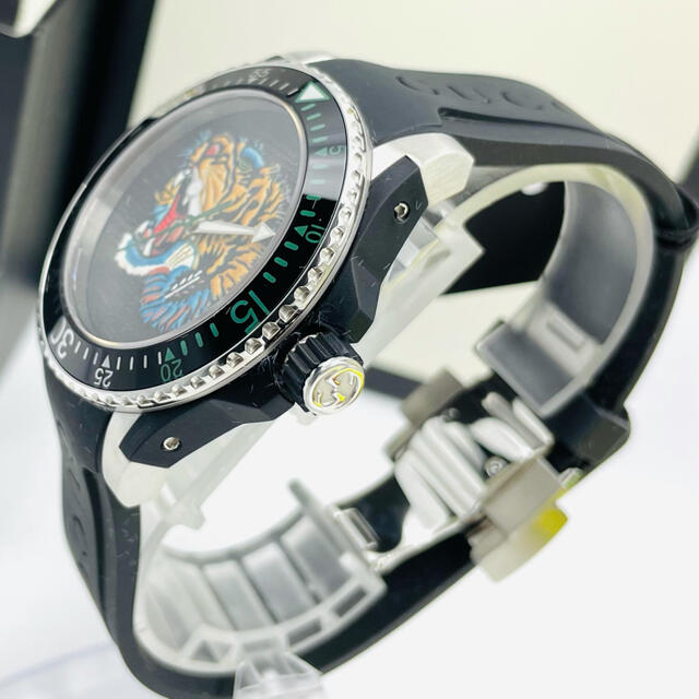 Gucci Dive Black Tigerブラックタイガーメンズ腕時計の通販 by もと's shop｜グッチならラクマ - 超美品Gucci HOT特価