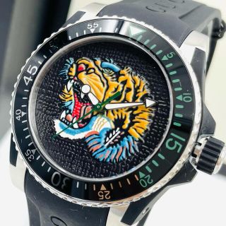 超美品Gucci Dive Black Tigerブラックタイガーメンズ腕時計-