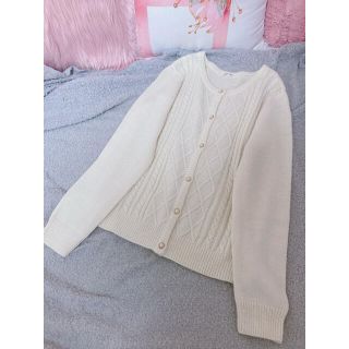 ザラ(ZARA)のパール付き💓ニットカーディガン ZARA H&M ベルシュカ ロンハーマン(カーディガン)