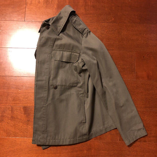 A.P.C(アーペーセー)のA.P.C. 新品ミリタリージャケット VESTE ARMY DUKE 16E メンズのジャケット/アウター(ミリタリージャケット)の商品写真