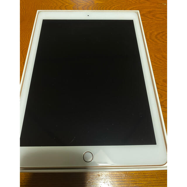 【美品】iPad 第6世代 32GB wifiモデル ゴールドタブレット
