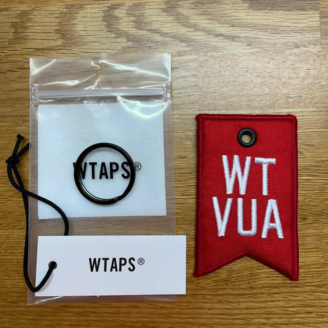 W)taps(ダブルタップス)のWTAPS POSキーホルダー　RED メンズのファッション小物(キーホルダー)の商品写真