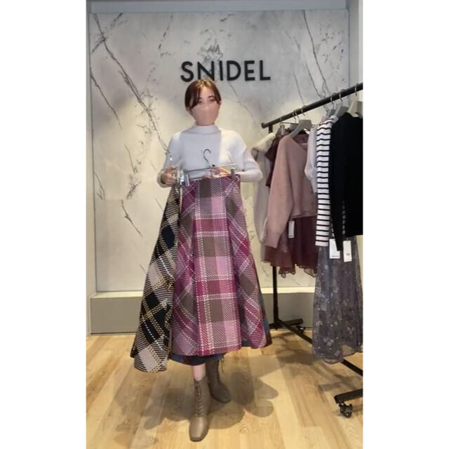 SNIDEL(スナイデル)のSNIDELロービングチェックフレアスカート0 レディースのスカート(その他)の商品写真