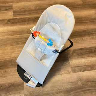 ベビービョルン(BABYBJORN)のベビービョルン バウンサー ベージュ 専用おもちゃ付き(その他)