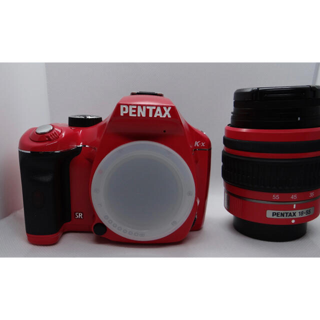 PENTAX(ペンタックス)のペンタックス k-x⭐️Wi-Fiでスマホへ転送⭐️❤️初心者用キット❤️ スマホ/家電/カメラのカメラ(デジタル一眼)の商品写真