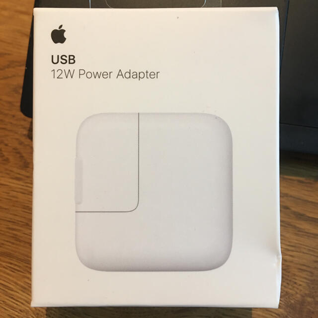 iPhone(アイフォーン)の【新品未開封】正規品iPhone Power Adapter スマホ/家電/カメラのスマートフォン/携帯電話(バッテリー/充電器)の商品写真