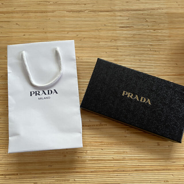 PRADA(プラダ)のPRADA サフィアーノ 長財布 レディースのファッション小物(財布)の商品写真