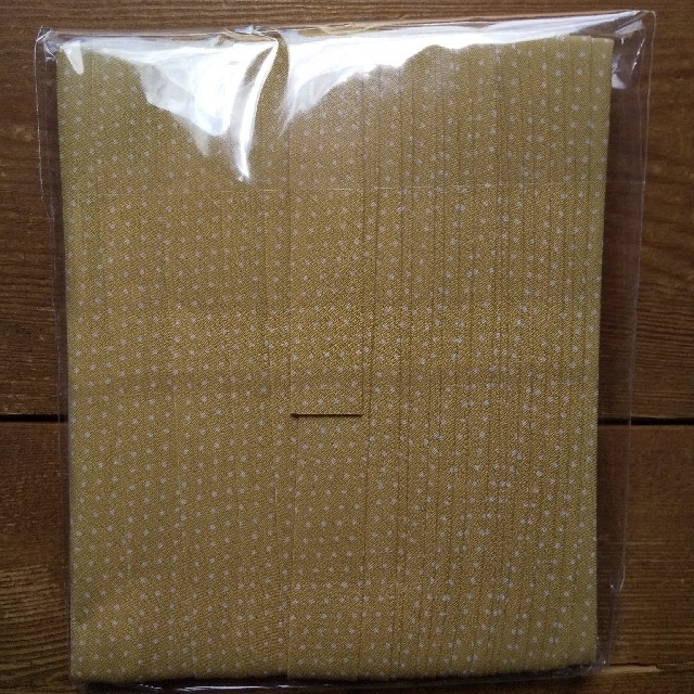 水玉バイアステープ　両折れタイプ　渋黄　15㎜幅10m ハンドメイドの素材/材料(各種パーツ)の商品写真
