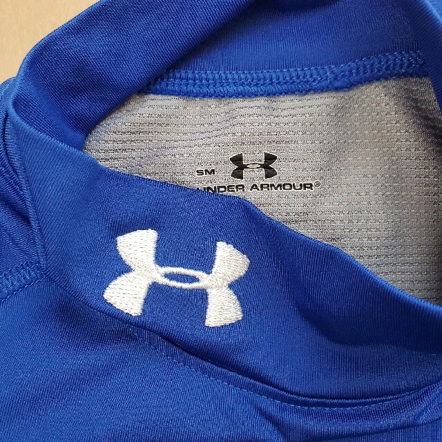 UNDER ARMOUR(アンダーアーマー)のUNDER ARMOUR　半袖　インナー スポーツ/アウトドアのサッカー/フットサル(ウェア)の商品写真