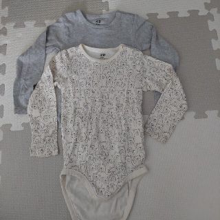 エイチアンドエム(H&M)のH&M90ロンパースタイプ肌着2着セット(肌着/下着)