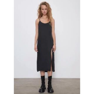 ザラ(ZARA)のZARA レーシーミディワンピース　スリット(ロングワンピース/マキシワンピース)