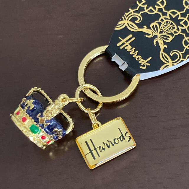 Harrods(ハロッズ)のHarrods キーリング ✨キーチャーム♡クラウン✨王冠【新品タグ付き】 レディースのファッション小物(キーホルダー)の商品写真