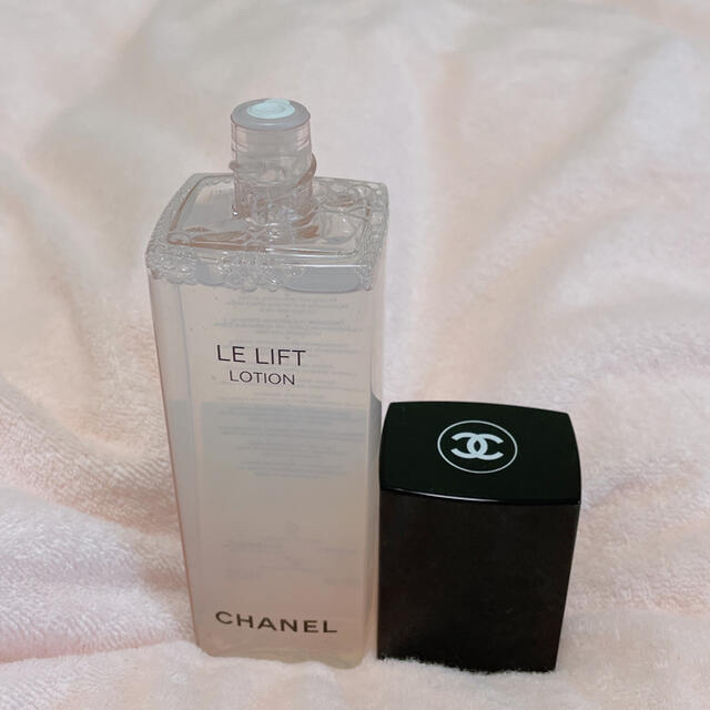 CHANEL(シャネル)のゆう様専用【新品未使用】シャネル ルリフト ローション 150ml コスメ/美容のスキンケア/基礎化粧品(化粧水/ローション)の商品写真