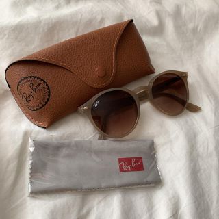 レイバン(Ray-Ban)の【最終値下げ】レイバン サングラス ユニセックス ベージュ 美品(サングラス/メガネ)