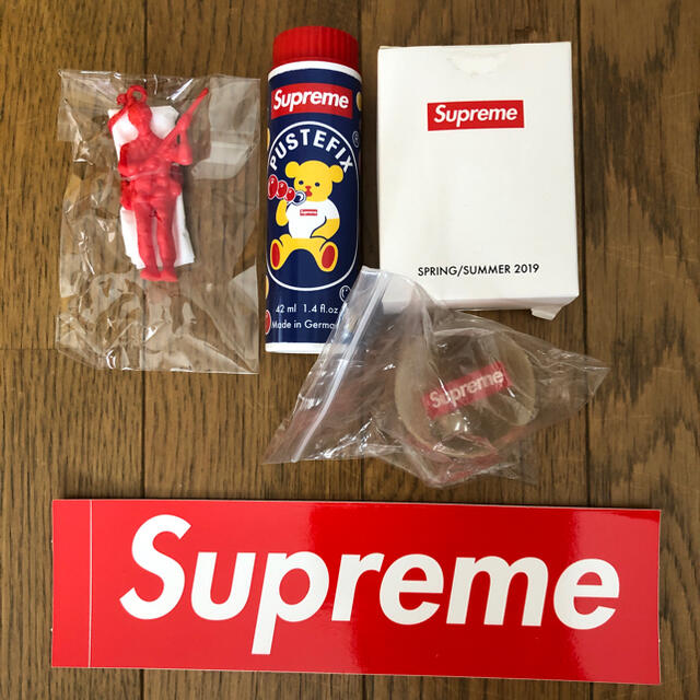 デッドストック Supreme ノベルティーセット