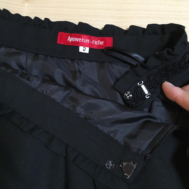 Apuweiser-riche(アプワイザーリッシェ)のアプワイザーリッシェ♡黒スカート レディースのスカート(ひざ丈スカート)の商品写真