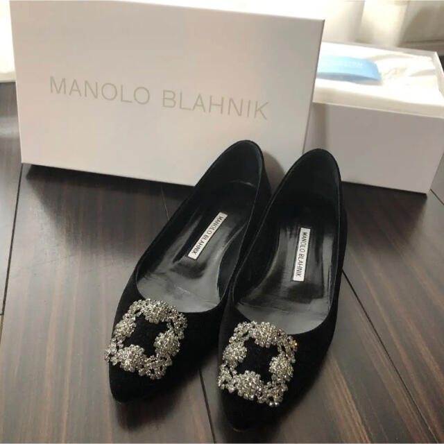 MANOLO BLAHNIK(マノロブラニク)のマノロブラニク　フラット　ハンギシ　ベロア　ベルベット　ブラック　36 レディースの靴/シューズ(バレエシューズ)の商品写真