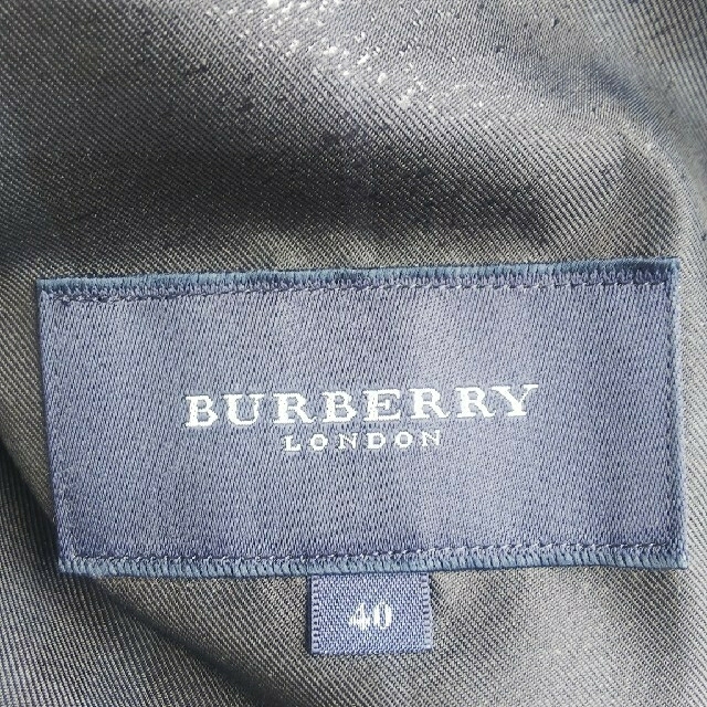 BURBERRY(バーバリー)の 【本日出品終了】超美品 貴重 バーバリーレディーストレンチコート黒 L  レディースのジャケット/アウター(トレンチコート)の商品写真