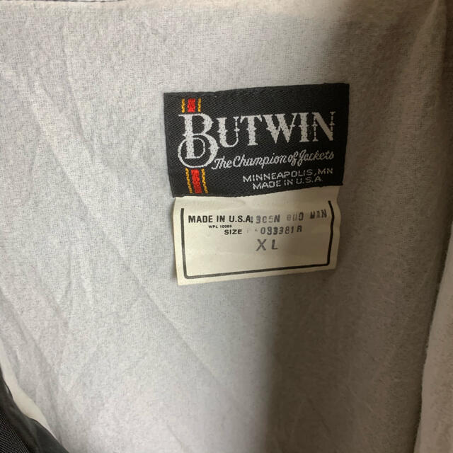 USA製 ビンテージ 古着 企業 ロゴ 刺繍 ナイロン スタジャン 秋 冬 XL メンズのジャケット/アウター(スタジャン)の商品写真
