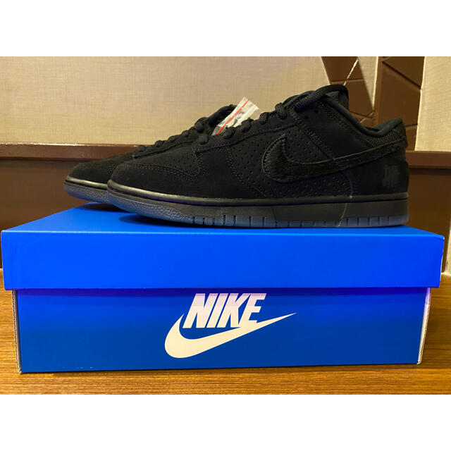 NIKE(ナイキ)のUNDEFEATED×NIKE DUNK LOW BLACK ダンク 26.5 メンズの靴/シューズ(スニーカー)の商品写真