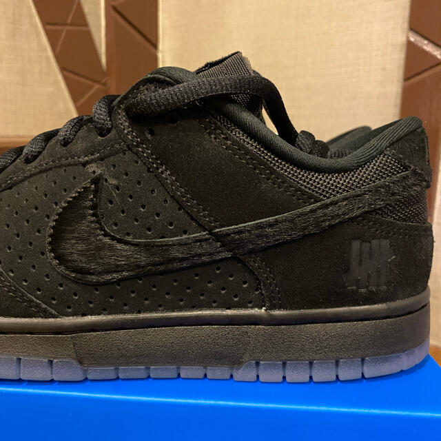 NIKE(ナイキ)のUNDEFEATED×NIKE DUNK LOW BLACK ダンク 26.5 メンズの靴/シューズ(スニーカー)の商品写真