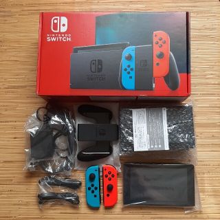 ニンテンドースイッチ(Nintendo Switch)の美品 新型任天堂スイッチ Nintendo Switch(家庭用ゲーム機本体)