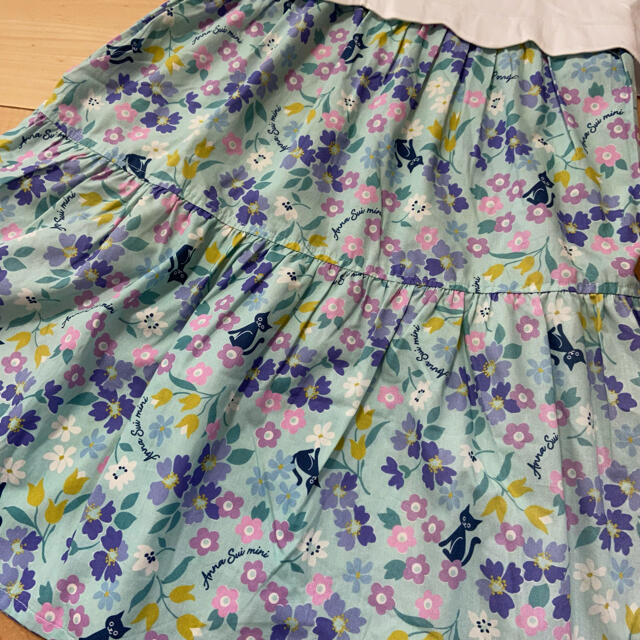 新品タグ付き☆アナスイミニ☆小花柄 ドッキングワンピース☆白×グリーン 140