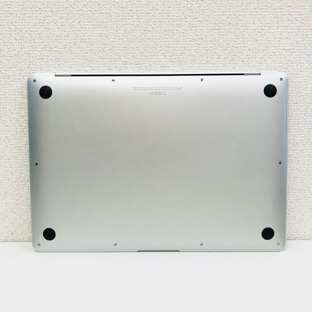 Mac (Apple)(マック)の美品 MacBook Air 2020 13インチ i3 8GB 256GB  スマホ/家電/カメラのPC/タブレット(ノートPC)の商品写真