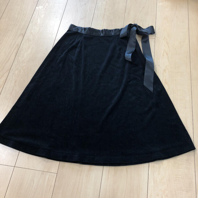 DO!FAMILY(ドゥファミリー)のドゥファミリー　スカート  ブラック　日本製 レディースのスカート(ひざ丈スカート)の商品写真