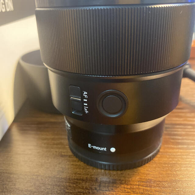 SONY(ソニー)のsony FE85mm f1.8 スマホ/家電/カメラのカメラ(レンズ(単焦点))の商品写真