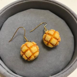 ☆美品☆ メロンパンのピアス(ピアス)