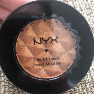 エヌワイエックス(NYX)の新品未使用★NYXウルトラパールアイシャドウUP08(アイシャドウ)